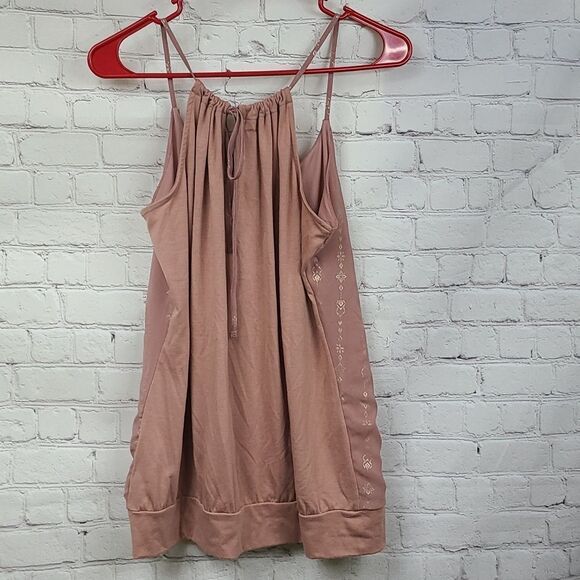 Maurices Sleeveless Top Medium Dusty Rose Pleated Neck Sheer Halter Keyhole Back - Picture 11 of 12